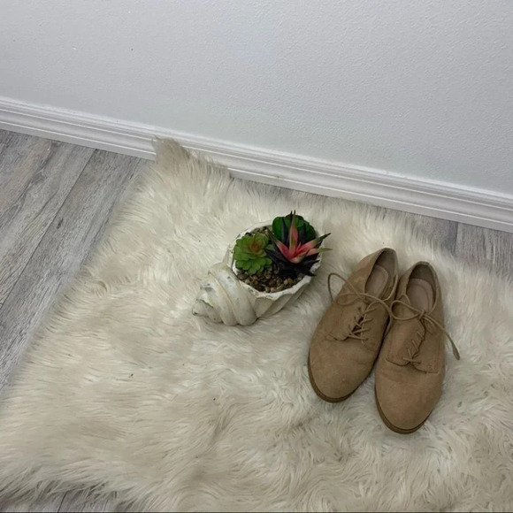 Women’s basic Forever 21 faux suede tan loafer 8 - Picture 2 of 7